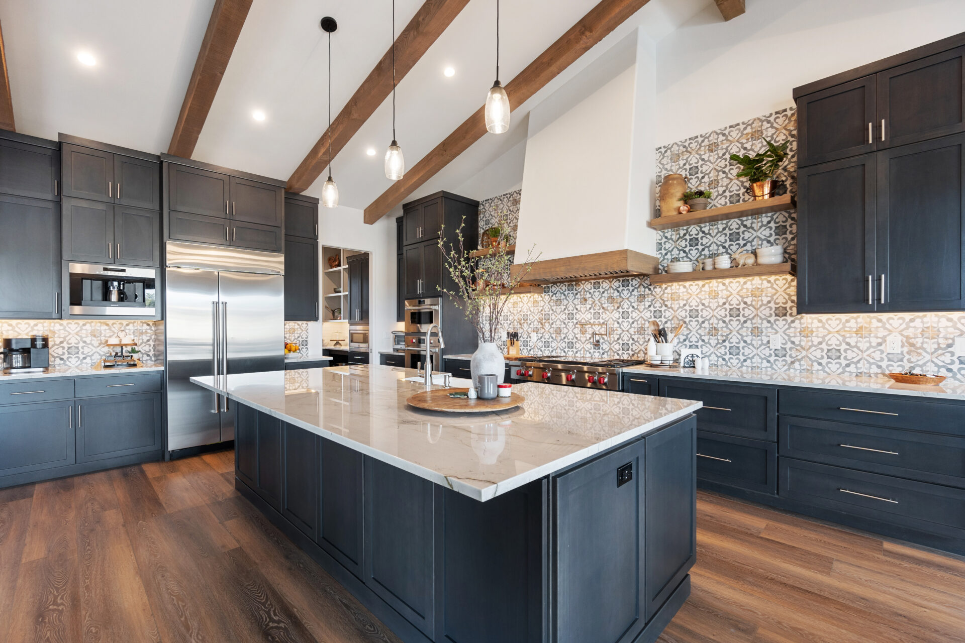  Interior Designer